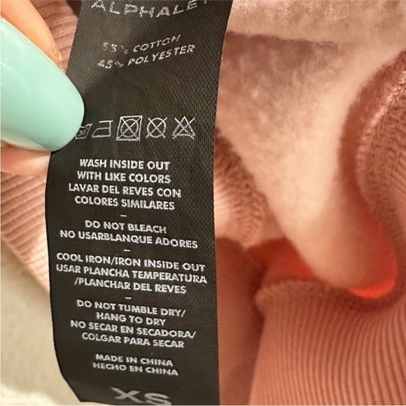 ALPHALETE Performance Cropped Hoodie
SZ XS - Picture 10 of 16